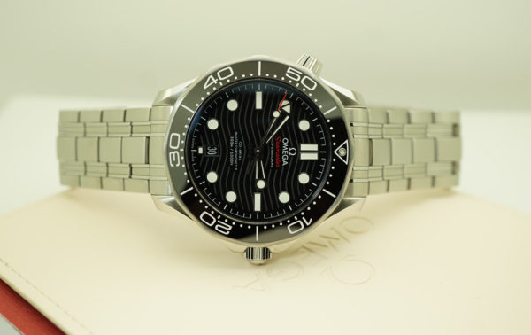 Omega SEAMASTER DIVER 300M BLACK WAVE DIAL BRACELET 2022 COMPLETE SET - Image 9