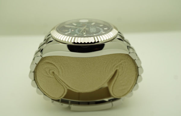 Rolex 326934 SKY-DWELLER BLUE DIAL JUBILEE BAND 2022 WARRANTY FULL SET - Image 4