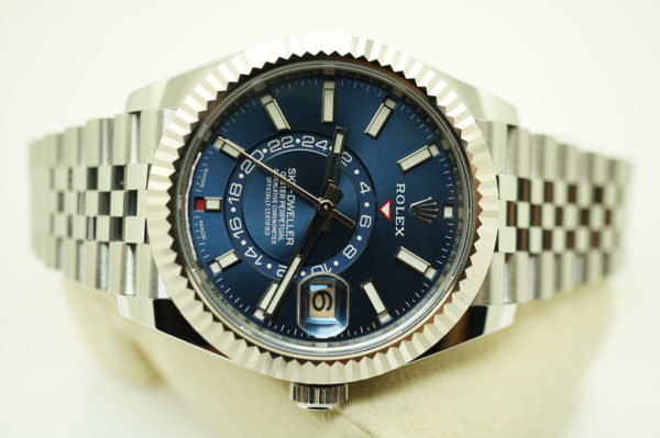Rolex 326934 SKY-DWELLER BLUE DIAL JUBILEE BAND 2022 WARRANTY FULL SET - Image 9