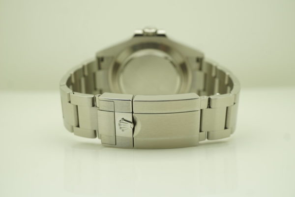 Rolex 226570 EXPLORER 2 POLAR WHITE DIAL 42MM NEW MODEL 2021 WARRANTY FULL SET - Image 7