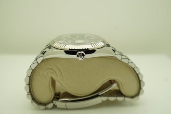 Rolex 126334 DATEJUST 41 FLUTED BEZEL DARK RHODIUM DIAL JUBILEE BAND FULL SET - Image 3