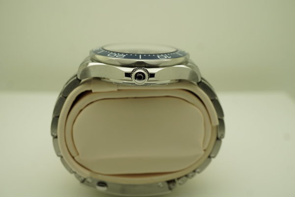 Omega SEAMASTER DIVER 300M BLUE WAVE DIAL BRACELET 2022 COMPLETE SET - Image 3