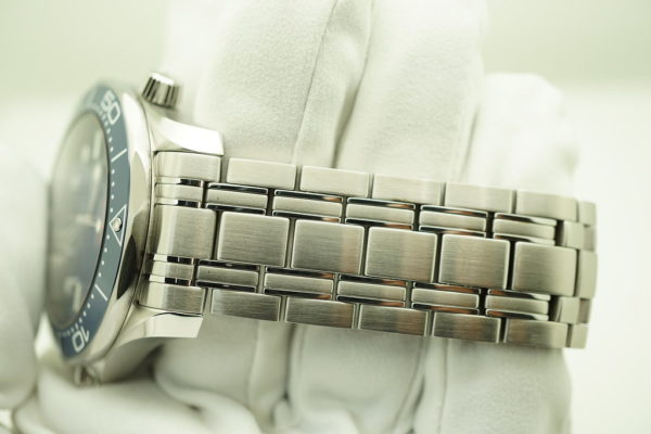 Omega SEAMASTER DIVER 300M BLUE WAVE DIAL BRACELET 2022 COMPLETE SET - Image 6