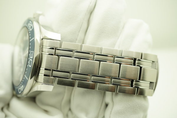 Omega SEAMASTER DIVER 300M BLUE WAVE DIAL BRACELET 2022 COMPLETE SET - Image 5