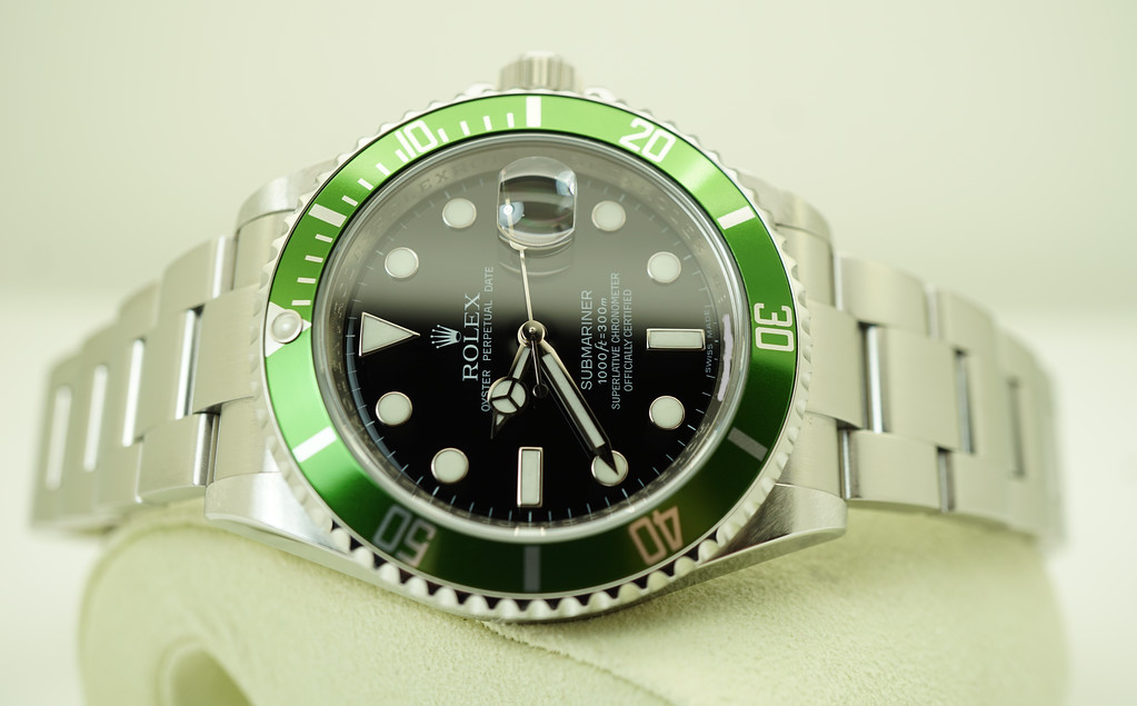 Rolex 16610LV GREEN SUBMARINER 50th ANNIVERSARY M SERIAL FULL SET ...