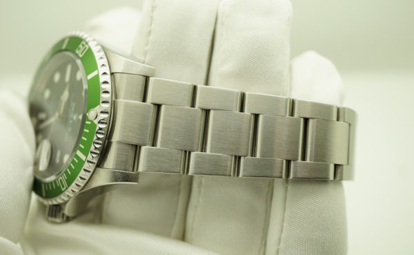 Rolex 16610LV GREEN SUBMARINER 50th ANNIVERSARY M SERIAL FULL SET - Image 6