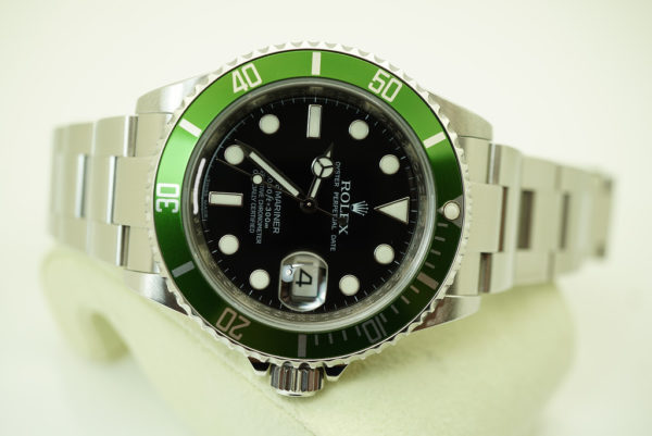 Rolex 16610LV GREEN SUBMARINER 50th ANNIVERSARY M SERIAL FULL SET - Image 9