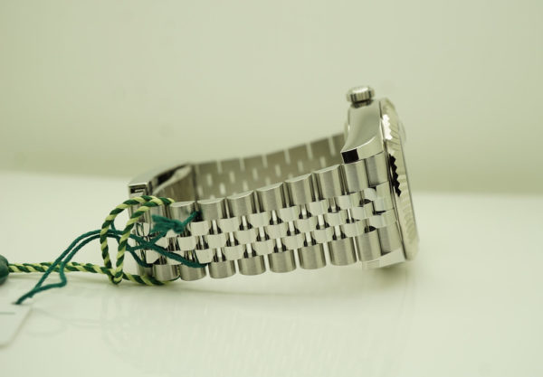 BRAND NEW Rolex 326934 SKY-DWELLER WHITE DIAL JUBILEE BRACELET 2022 FULL SET - Image 6