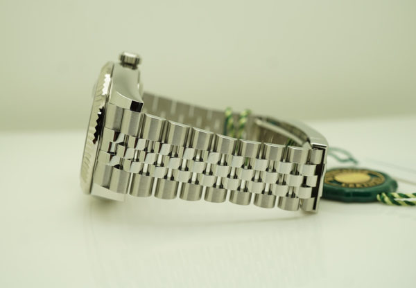 BRAND NEW Rolex 326934 SKY-DWELLER WHITE DIAL JUBILEE BRACELET 2022 FULL SET - Image 5