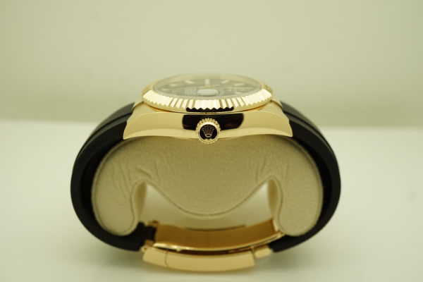 Rolex 326238 SKY-DWELLER YELLOW GOLD BLACK DIAL OYSTERFLEX 2021 FULL SET - Image 3