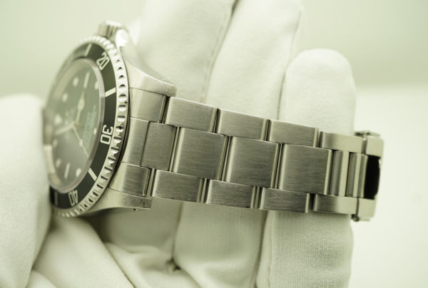 Rolex 14060M SUBMARINER NO DATE 4 LINER RANDOM SERIAL BOXES PAPERS - Image 5