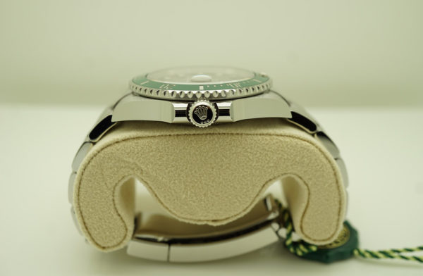 BRAND NEW Rolex 126610LV SUBMARINER GREEN BEZEL STARBUCKS 41MM 2022 FULL SET - Image 3
