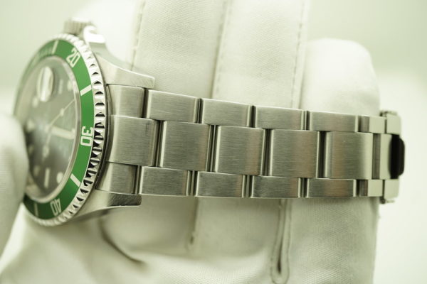 Rolex 16610LV GREEN SUBMARINER 50th ANNIVERSARY V SERIAL FULL SET - Image 5