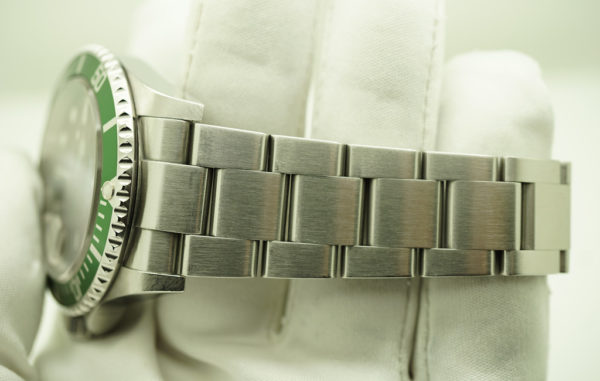 Rolex 16610LV GREEN SUBMARINER 50th ANNIVERSARY V SERIAL FULL SET - Image 6
