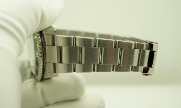 Rolex 16610LV GREEN SUBMARINER 50th ANNIVERSARY V SERIAL FULL SET - Image 8