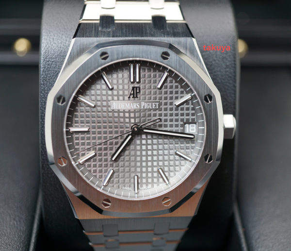 MINT Audemars PIGUET ROYAL OAK 15500ST GREY DIAL 41MM 2021 WARRANTY FULL SET