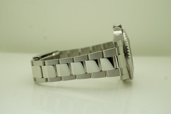Rolex 116710LN GMT MASTER II BLACK CERAMIC BEZEL 2020 WARRANTY FULL SET - Image 6
