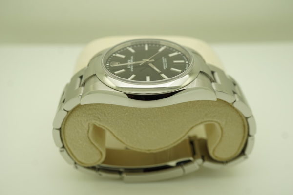 Rolex 114300 OYSTER PERPETUAL BLACK DIAL 39MM 2019 WARRANTY COMPLETE SET - Image 4