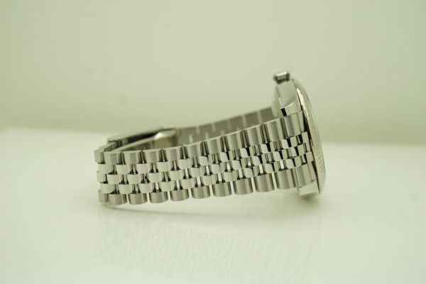 Rolex 126334 DATEJUST 41 FLUTED BEZEL BLUE STICK DIAL JUBILEE BAND 2021 FULL SET - Image 6