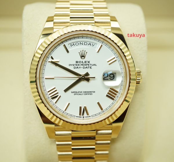 Rolex 228238 DAY DATE 40 18K YELLOW GOLD WHITE ROMAN DIAL 2022 WARRANTY FULL SET