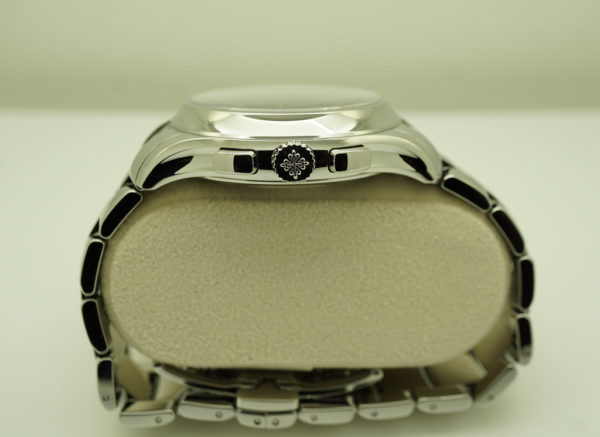 Patek PHILIPPE 5905 ANNUAL CALENDAR CHRONOGRAPH OLIVE GREEN DIAL NEW MODEL 2021 FULL SET - Image 3