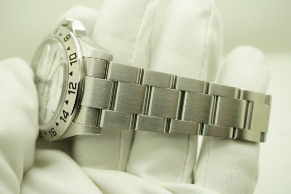 Rolex 16570 EXPLORER II POLAR DIAL 3186 MOVEMENT RSC SERVICED 2022 WARRANTY - Image 5