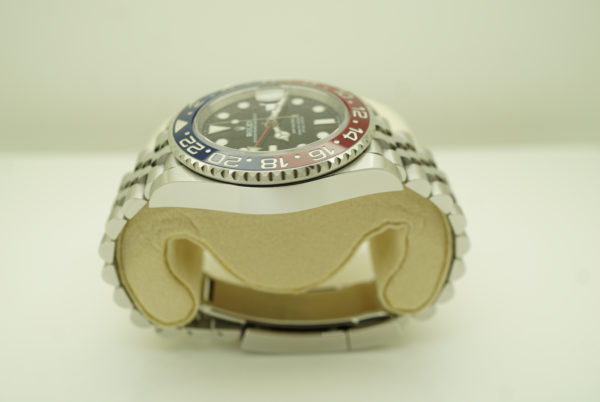 Rolex 126710BLRO PEPSI GMT MASTER II RED BLUE BEZEL JUBILEE 2018 FULL SET - Image 4
