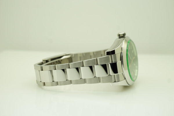 Rolex 116400GV MILGAUSS GREEN SAPPHIRE CRYSTAL BLACK DIAL 2020 WARRANTY FULL SET - Image 6