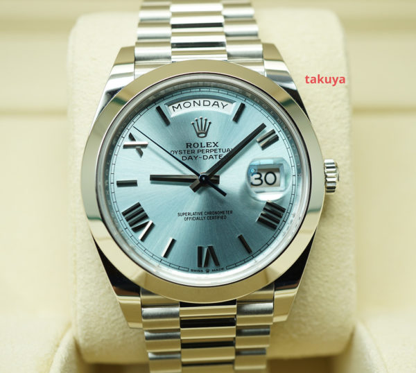 LIKE NEW Rolex 228206 DAY DATE 40 PLATINUM ICE BLUE ROMAN DIAL 2022 COMPLETE SET