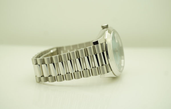 LIKE NEW Rolex 228206 DAY DATE 40 PLATINUM ICE BLUE ROMAN DIAL 2022 COMPLETE SET - Image 5