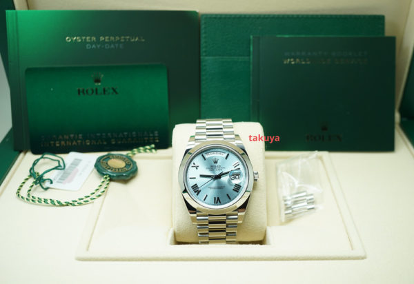 LIKE NEW Rolex 228206 DAY DATE 40 PLATINUM ICE BLUE ROMAN DIAL 2022 COMPLETE SET - Image 2