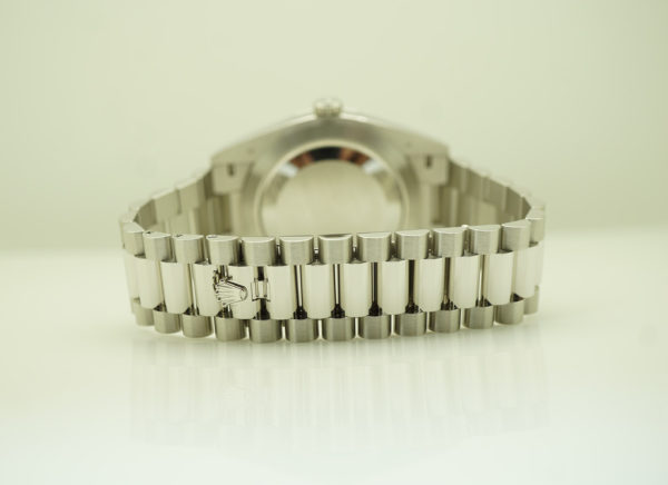 LIKE NEW Rolex 228206 DAY DATE 40 PLATINUM ICE BLUE ROMAN DIAL 2022 COMPLETE SET - Image 7
