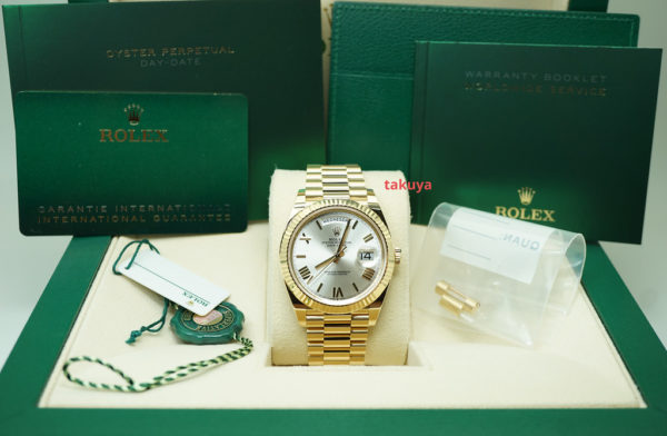 Rolex 228238 DAY DATE 40 YELLOW GOLD SILVER ROMAN DIAL 2022 WARRANTY FULL SET - Image 2