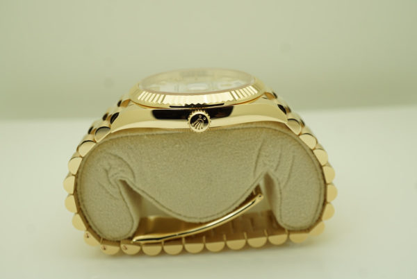 Rolex 228238 DAY DATE 40 YELLOW GOLD SILVER ROMAN DIAL 2022 WARRANTY FULL SET - Image 3