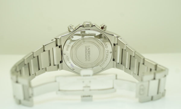 Girard Perregaux LAUREATO CHRONOGRAPH SILVER PANDA DIAL 42MM 2022 FULL SET - Image 8