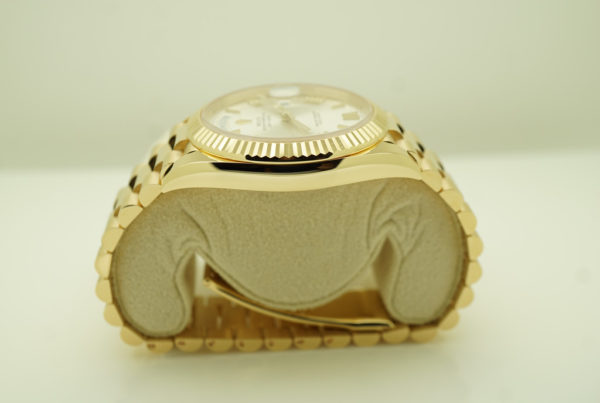 Rolex 228238 DAY DATE 40 YELLOW GOLD SILVER ROMAN DIAL 2022 WARRANTY FULL SET - Image 4