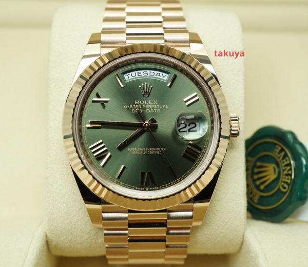 NEW Rolex 228235 DAY DATE 40 18K ROSE GOLD OLIVE GREEN ROMAN DIAL 2022 FULL SET