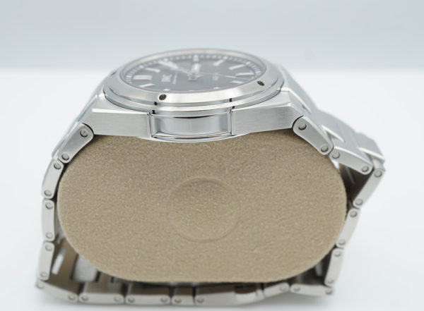 LIKE NEW IWC Ingenieur AUTOMATIC IW323902 BLACK DIAL STEEL BRACELET 40MM FULL SET - Image 4