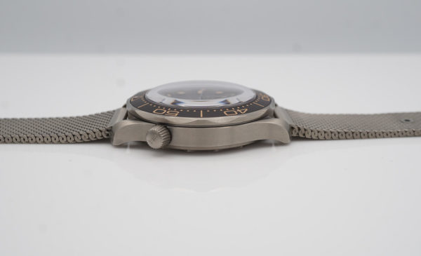 Omega SEAMASTER DIVER 300M 007 JAMES BOND TITANIUM MESH BRACELET FULL SET - Image 4