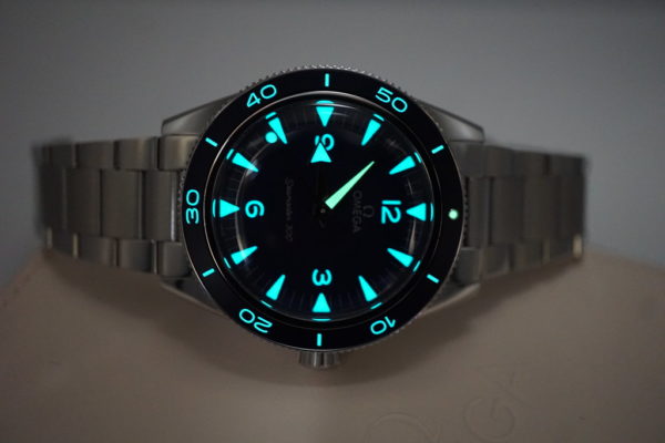 Omega SEAMASTER 300 STAINLESS STEEL BLUE DIAL BRACELET 2022 BOXES PAPERS - Image 11