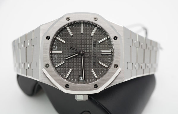 BRAND NEW Audemars PIGUET ROYAL OAK 50th ANNIVERSARY 15510ST GREY DIAL 2022 FULL SET - Image 9