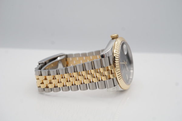 MINT Rolex 126333 DATEJUST 41 YELLOW GOLD STEEL WIMBLEDON DIAL JUBILEE BAND 2022 FULL SET - Image 6