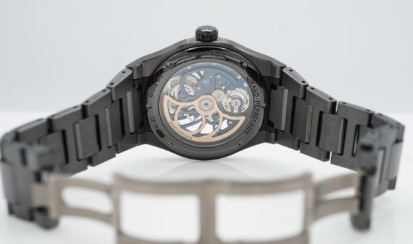 Girard Perregaux LAUREATO CERAMIC SKELETON EARTH TO SKY EDITION BLUE DIAL 2022 FULL SET - Image 8