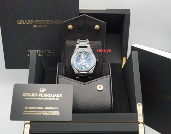 Girard Perregaux LAUREATO CERAMIC SKELETON EARTH TO SKY EDITION BLUE DIAL 2022 FULL SET - Image 2