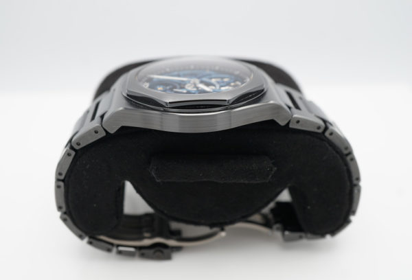Girard Perregaux LAUREATO CERAMIC SKELETON EARTH TO SKY EDITION BLUE DIAL 2022 FULL SET - Image 4