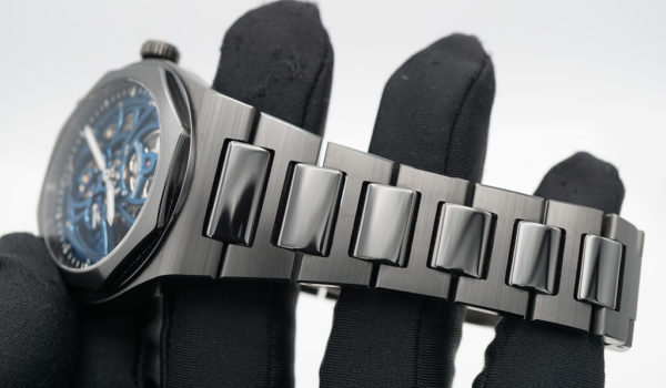 Girard Perregaux LAUREATO CERAMIC SKELETON EARTH TO SKY EDITION BLUE DIAL 2022 FULL SET - Image 5