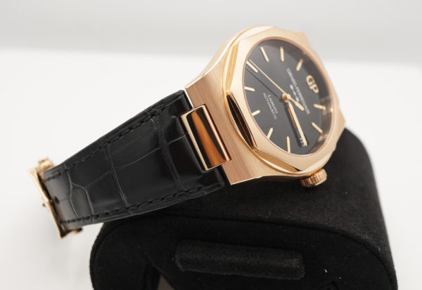 Girard Perregaux LAUREATO 18K ROSE GOLD ONYX DIAL 42MM 2022 FULL SET - Image 5