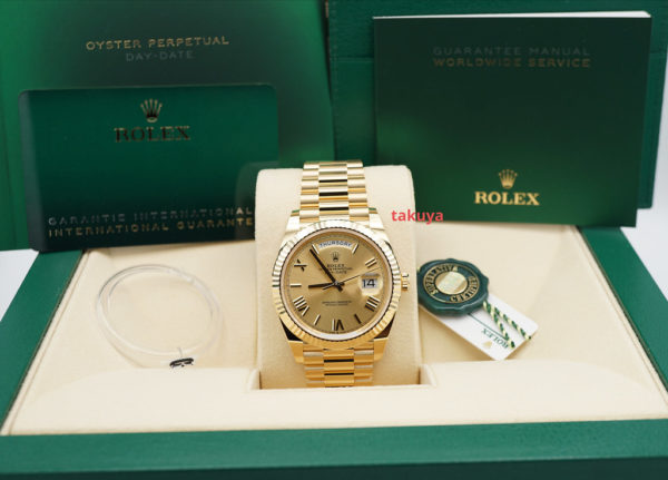 BRAND NEW Rolex 228238 DAY DATE 40 YELLOW GOLD CHAMPAGNE ROMAN DIAL 2022 FULL SET - Image 2