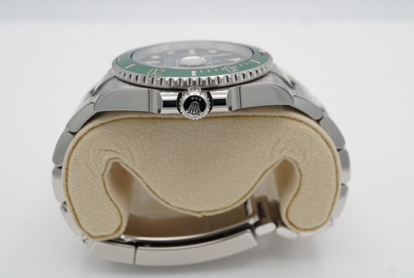 Rolex 116610LV SUBMARINER HULK GREEN DIAL BEZEL 40MM 2018 WARRANTY FULL SET - Image 3