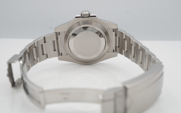 Rolex 116610LV SUBMARINER HULK GREEN DIAL BEZEL 40MM 2018 WARRANTY FULL SET - Image 8